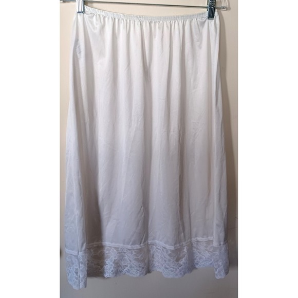 Vassarette White Ice Signature Lace Half Slip 28 Inch Length Size L NWT Classic - Picture 4 of 8